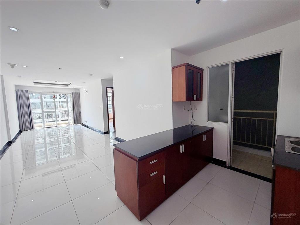Cần bán căn 82m 2pn view đông nam giá chỉ 4t4