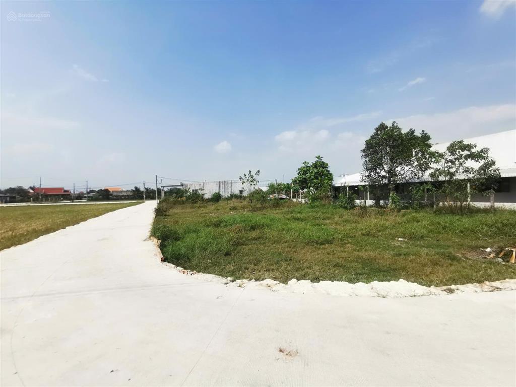 Siêu phẩm mặt tiền 17m và 37m  sát vách vinhomes. cách tthc đức hoà 1km