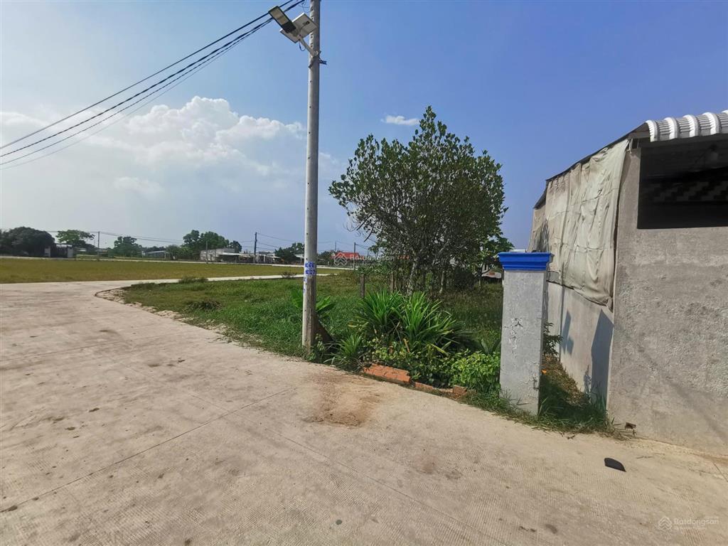 Siêu phẩm mặt tiền 17m và 37m  sát vách vinhomes. cách tthc đức hoà 1km