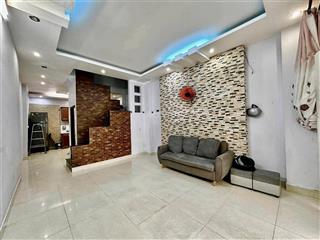 Giáp quận 1  nguyễn hữu cảnh, bình thạnh  46m2 (4 x 11.6) a4  nhà đúc btct