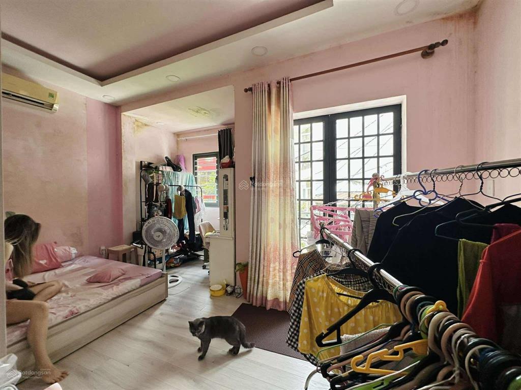 Hoàng hoa thám, phú nhuận  hẻm trước nhà 4m  gần 60m2 (5 x 11) a4  nhà đúc btct