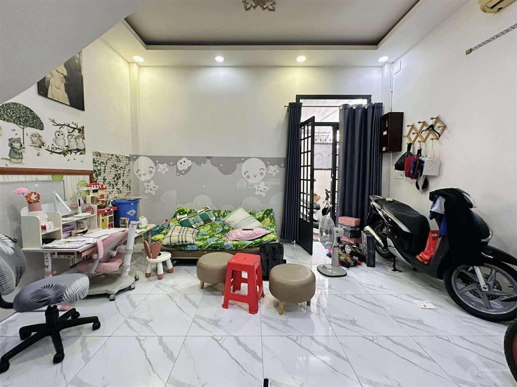 Hoàng hoa thám, phú nhuận  hẻm trước nhà 4m  gần 60m2 (5 x 11) a4  nhà đúc btct