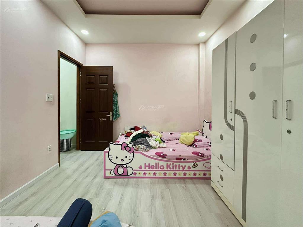 Hoàng hoa thám, phú nhuận  hẻm trước nhà 4m  gần 60m2 (5 x 11) a4  nhà đúc btct