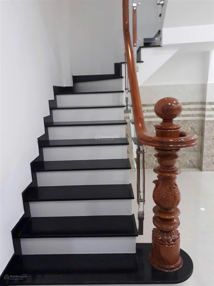 Lê quang định, bình thạnh  hẻm 1 trục 10m ra mặt tiền  55m2  btct 4 tầng