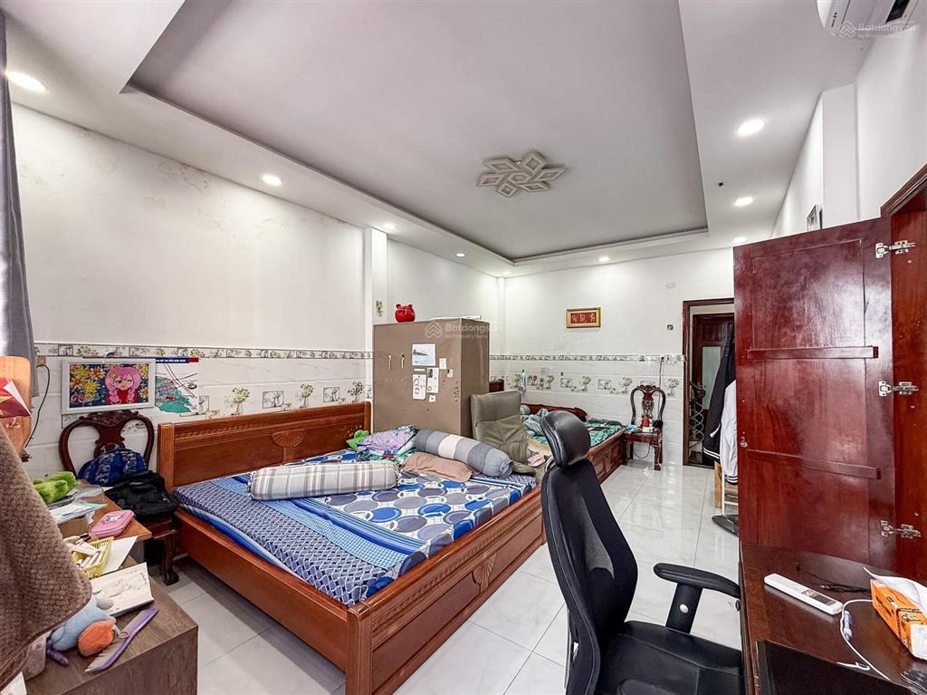 Cạnh quận 1  p.21, bình thạnh  gần mặt tiền  73m2 (5 x 14.5) a4  btct 3 tầng 3 phòng ngủ