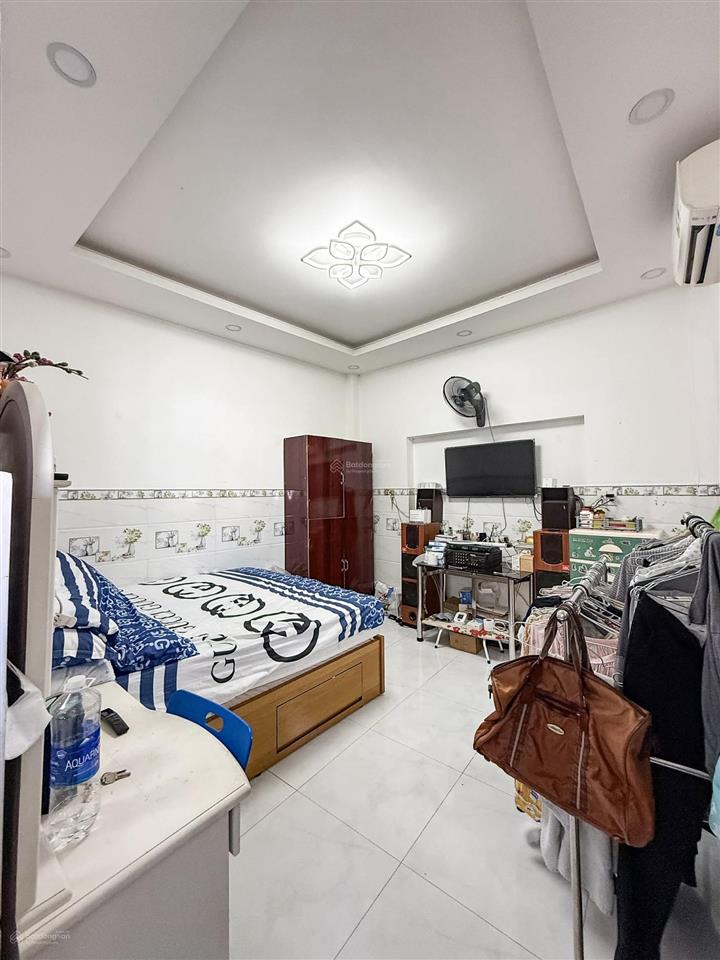 Cạnh quận 1  p.21, bình thạnh  gần mặt tiền  73m2 (5 x 14.5) a4  btct 3 tầng 3 phòng ngủ