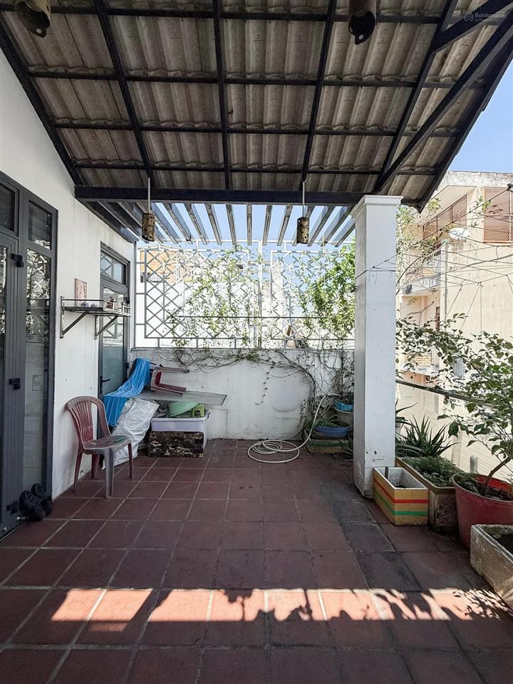 Cạnh quận 1  p.21, bình thạnh  gần mặt tiền  73m2 (5 x 14.5) a4  btct 3 tầng 3 phòng ngủ