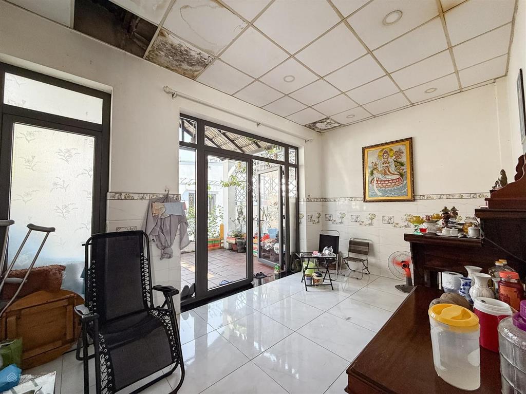 Cạnh quận 1  p.21, bình thạnh  gần mặt tiền  73m2 (5 x 14.5) a4  btct 3 tầng 3 phòng ngủ