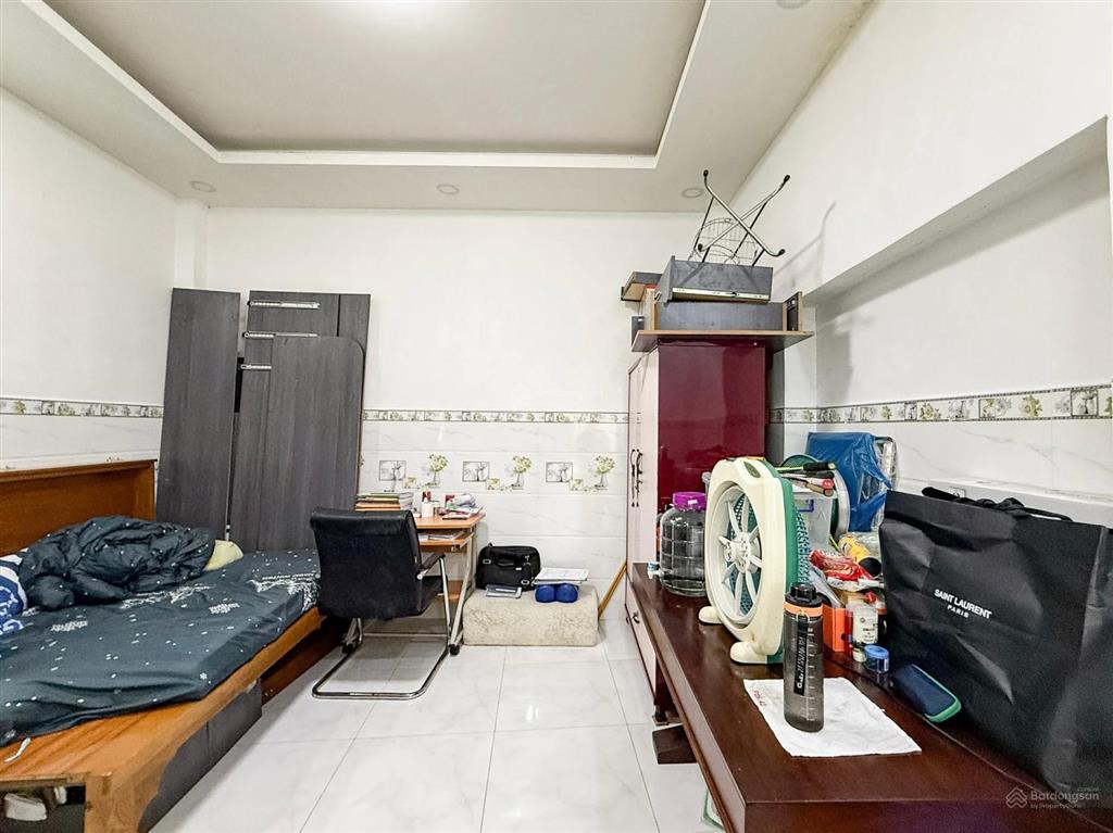 Cạnh quận 1  p.21, bình thạnh  gần mặt tiền  73m2 (5 x 14.5) a4  btct 3 tầng 3 phòng ngủ