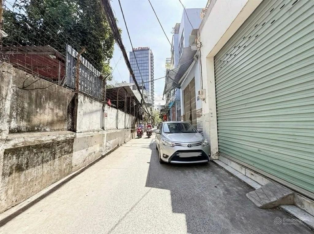 Cạnh quận 1  p.21, bình thạnh  gần mặt tiền  73m2 (5 x 14.5) a4  btct 3 tầng 3 phòng ngủ