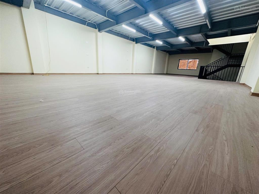 Chính chủ cho thuê nhà 2 mặt tiền  lai xá, hoài đức  120m2 thông sàn  giá 30tr  kinh doanh đỉnh