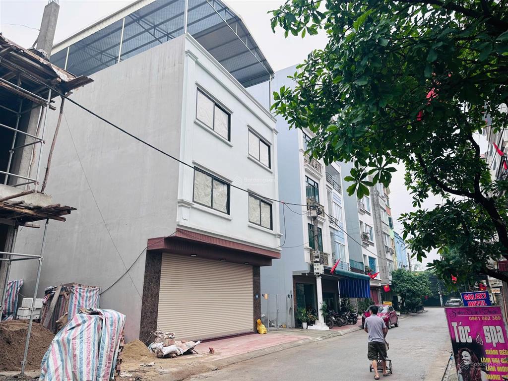 Chính chủ cho thuê nhà 2 mặt tiền  lai xá, hoài đức  120m2 thông sàn  giá 30tr  kinh doanh đỉnh