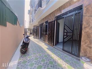 Bán nhà quyết tiến 42m2*4t, 300m ra đl thăng long, gần trường học và chợ, 70m ra đường oto. giá 4tỷ