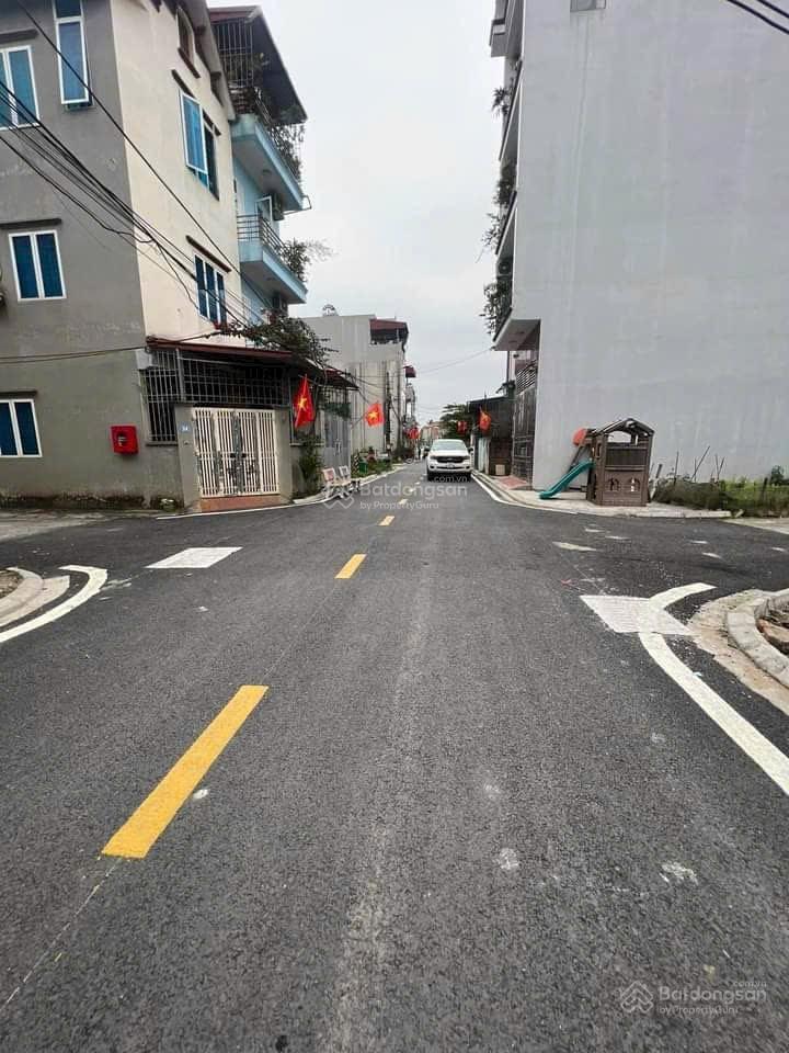 Nhà 5 tầng full đồ 67,5m² tại lai xá kim chung hđ giá 13 tỷ vỉa hè ô tô tránh ngay đường 32 và 3,5