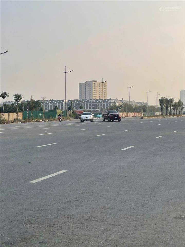 Bán lô góc đất dv di trạch 277m2 ngay sau đường 3.5 kđt hindone royar park giá 57tỷ