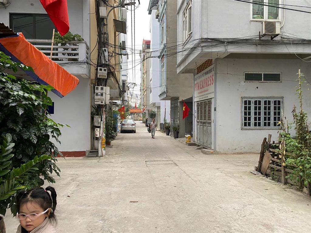 Bán đất đấu giá thị trấn trôi hđ 41m² giá 7,3 tỷ có rãnh thoáng phía sau