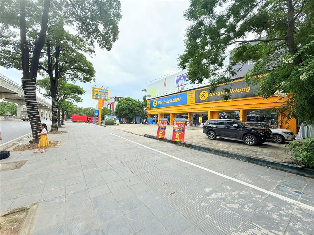 Cho thuê kho xưởng 3000m2 tại đường 32, minh khai, bắc từ liêm, giá 370 triệu/th