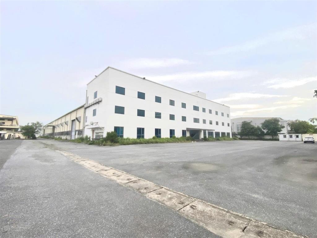 Bán kho, nhà xưởng tại thị trấn quốc oai, 128 tỷ vnd, 10000m2, đẹp, nhiều tiện ích