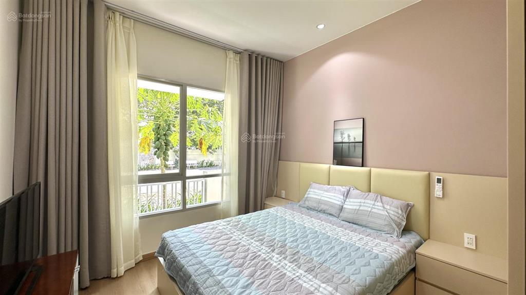 Cho thuê căn hộ 2 phòng ngủ tầng trệt có sân vườn (hàng hiếm) tại cc canary homez