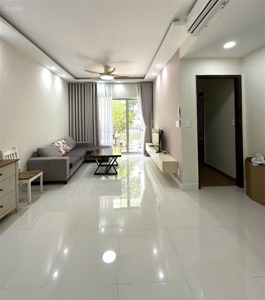 Cho thuê căn hộ 2 phòng ngủ tầng trệt có sân vườn (hàng hiếm) tại cc canary homez