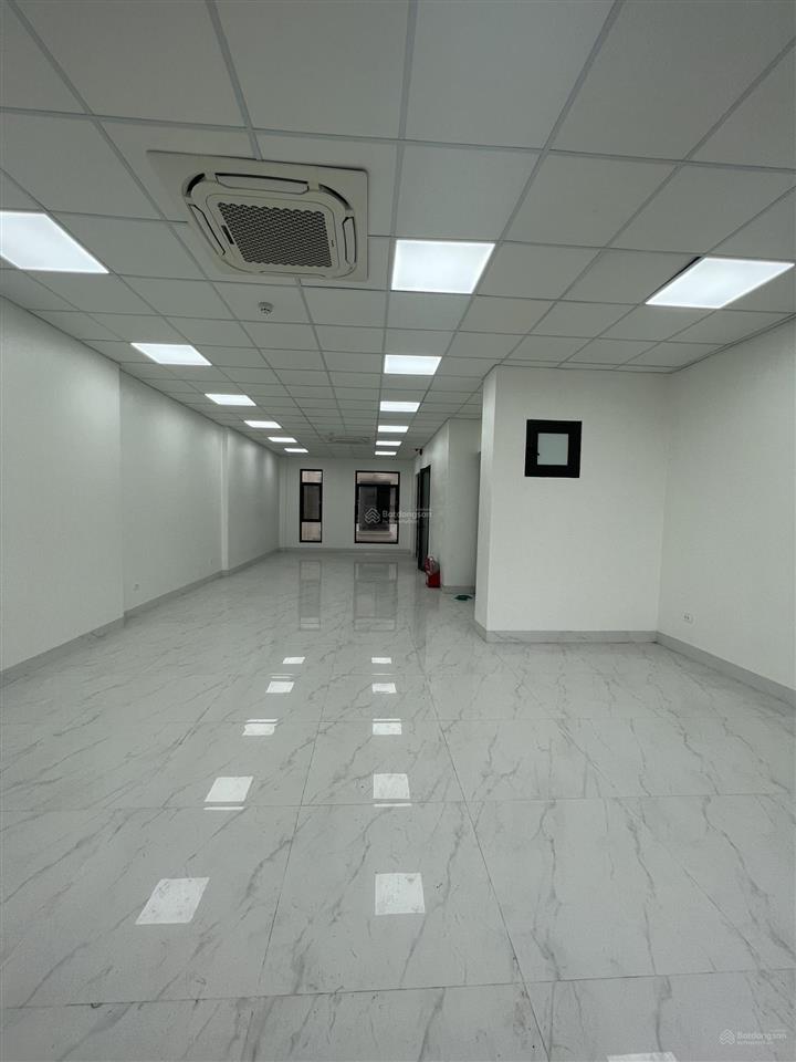 Cho thuê nhà liền kề him lam vạn phúc, hà đông 97m2, 6 tầng, mt 6m, thông sàn thang máy, giá 60tr