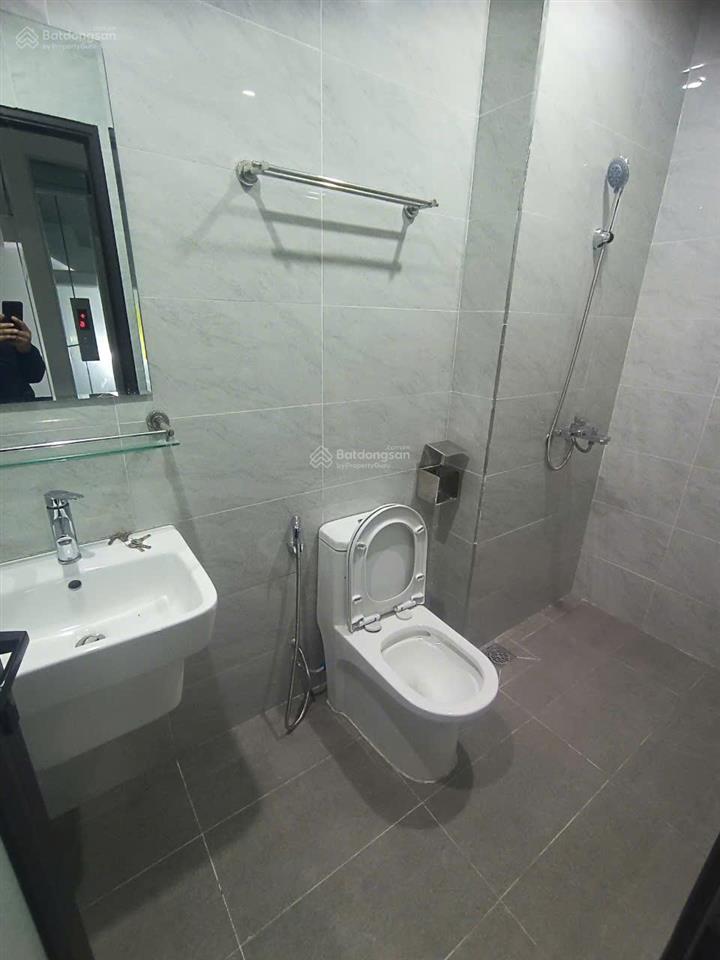 Cho thuê nhà shophouse louis city đại mỗ. dt 120m2, 5 tầng, mt 5m, thông sàn, thang máy, giá 45tr