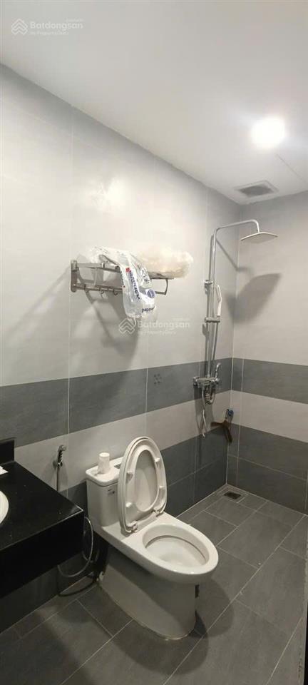 Cho thuê nhà liền kề tổng cục 5 tân triều. dt 100m2, 6 tầng, mt 5m, full đh, thang máy, giá 45tr