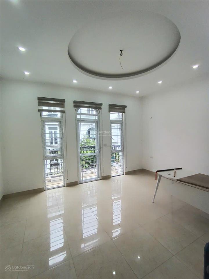 Cho thuê nhà liền kề kđt louis city đại mỗ 105m2, 5 tầng, mt 5m, full đh, nl, thang máy, giá 37tr