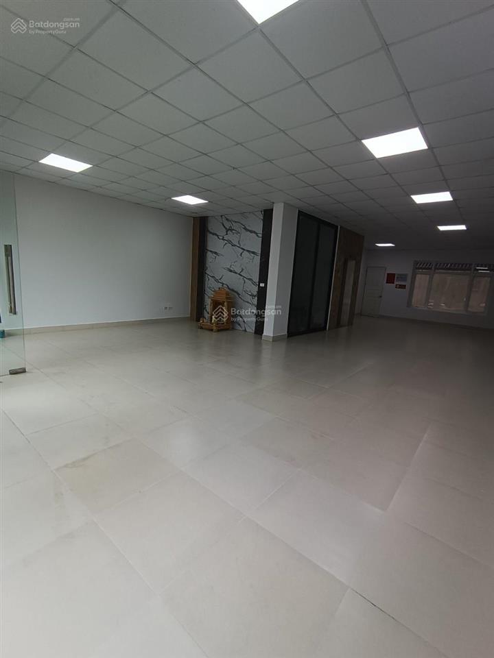 Cho thuê nhà khu a geleximco đại lộ thăng long 120m2, 5 tầng 1 hầm, đh, nl, thang máy, giá 50tr