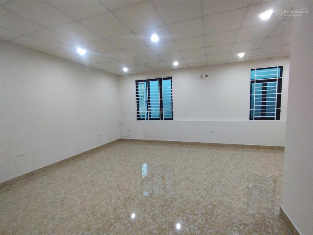 Cho thuê nhà khu a geleximco đại lộ thăng long 120m2, 5 tầng 1 hầm, đh, nl, thang máy, giá 50tr