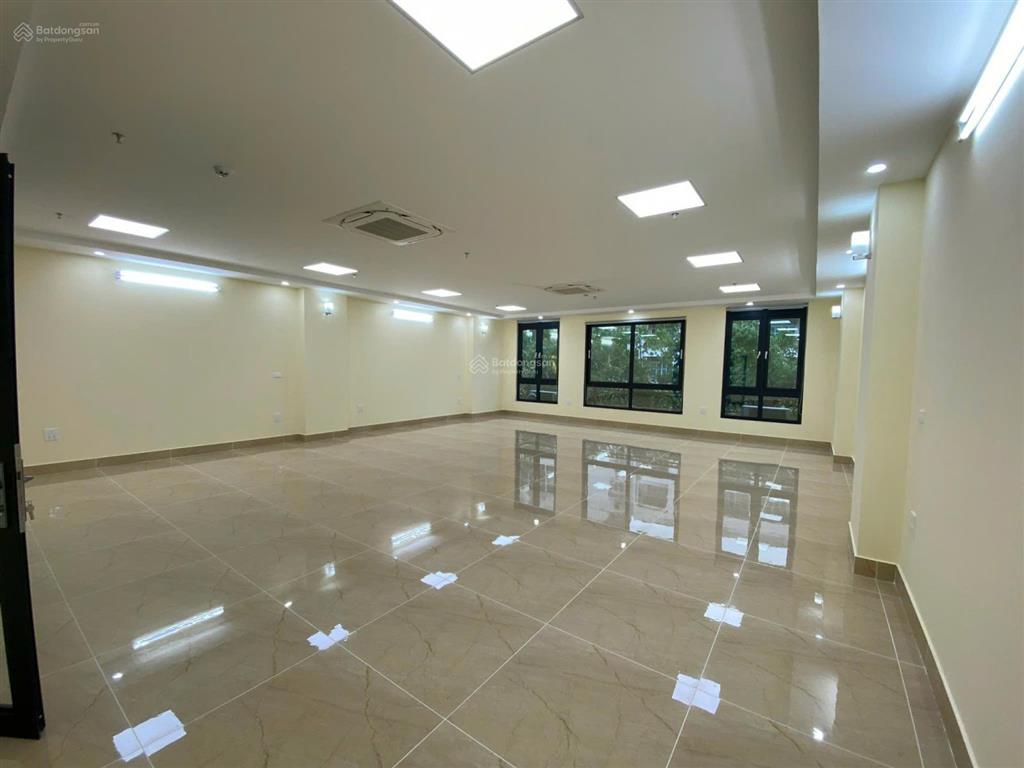 Cho thuê nhà trương định, hoàng mai. dt 80m², 7 tầng 1 hầm, mt 9m, thông sàn, thang máy, giá 68tr