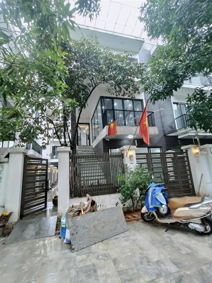 Cho thuê nhà liền kề kđt the eden rose, thanh liệt 132m², 3,5 tầng, mt 10m, nhà mới đẹp, giá 25tr
