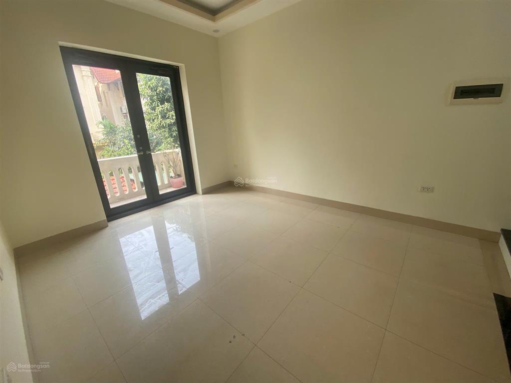 Cho thuê biệt thư kđt trung văn hancic, tố hữu. dt 165m2, 4 tầng, mt 10m, nhà mới đẹp, giá 36tr/th