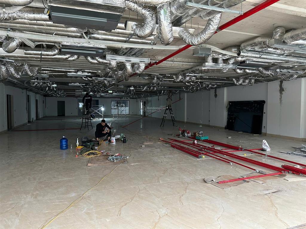 Cho thuê toà nhà mới 100% mp quang trung, hà đông 730m2, 9 tầng, 2 hầm, mt 20m, 3 thang máy, pccc