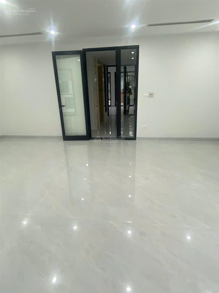 Cho thuê nhà liền kề đẹp suất sắc kđt hoàng thành  mỗ lao 145m2, 5 tầng, full đh, nl, thang máy