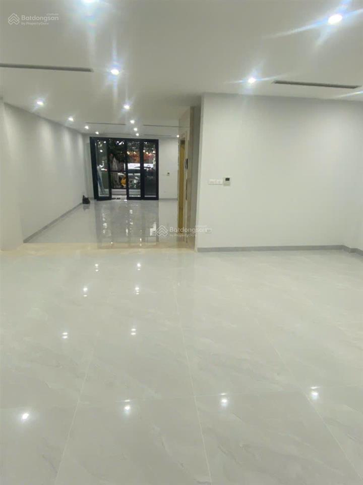 Cho thuê nhà liền kề đẹp suất sắc kđt hoàng thành  mỗ lao 145m2, 5 tầng, full đh, nl, thang máy