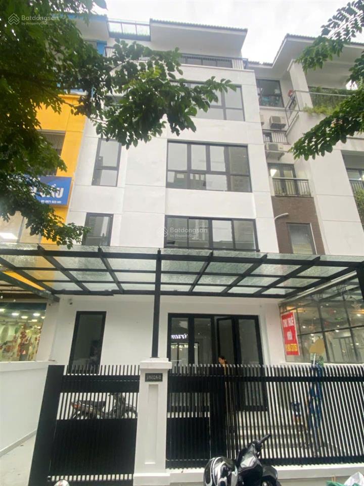 Cho thuê nhà liền kề đẹp suất sắc kđt hoàng thành  mỗ lao 145m2, 5 tầng, full đh, nl, thang máy