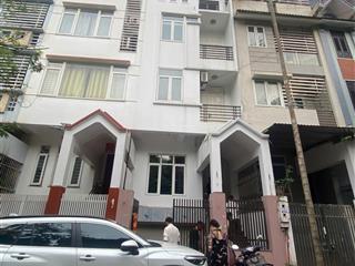 Cho thuê nhà liền kề nguyễn văn lộc, hà đông. dt 90m2, 4 tầng 1 hầm, mt 5m, đh, nl đầy đủ, giá 30tr