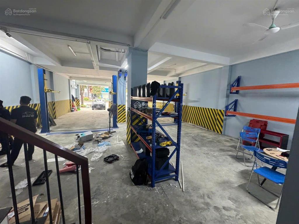 Cho thuê nhà văn phú, hà đông. dt 185m2, 4 tầng, mt 9m, giá 50tr