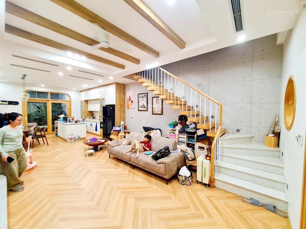 Đẹp quá, phố doãn kế thiện, mai dịch, ngõ rộng 3m, vf3 qua nhà, 40m ra oto tránh, 38m2x5t