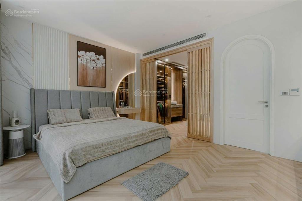 Đẹp quá, phố doãn kế thiện, mai dịch, ngõ rộng 3m, vf3 qua nhà, 40m ra oto tránh, 38m2x5t