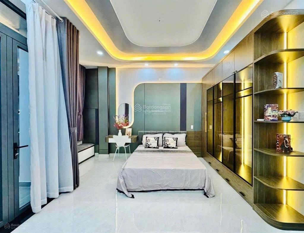 Giá hời! phố trần quốc vượng, ôtô gần, ngõ kinh doanh, dân xây, ở cực thoáng, sân xe riêng, dt 40m2