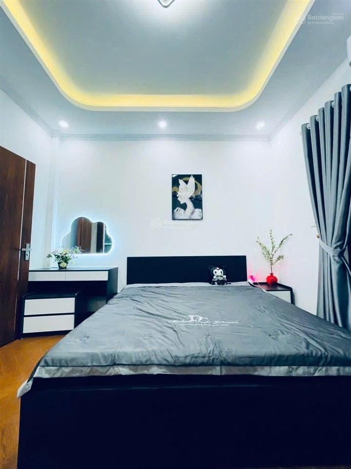 Siêu hiếm! lô góc phố hoàng quốc việt, ngõ ba gác thông, dân xây, 35m oto, 42m2*5t