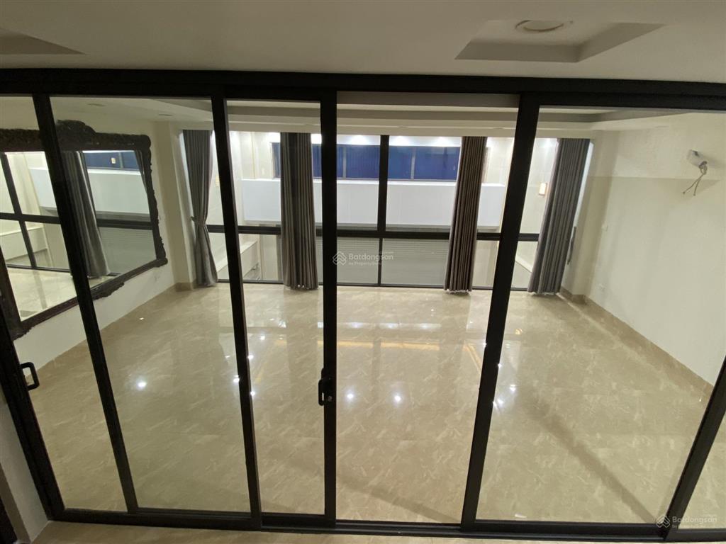 Cho thuê nhà riêng có thang máy tại số 1 ngõ 82, kim mã, 35 triệu, 1 sàn 80m2 x 4 tầng