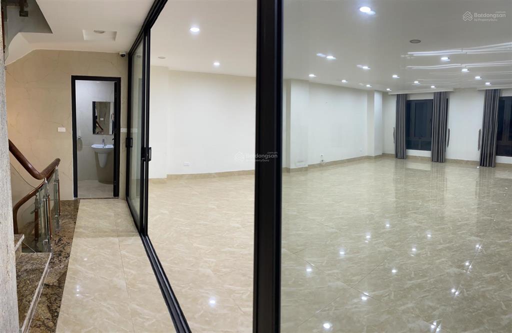 Cho thuê nhà riêng có thang máy tại số 1 ngõ 82, kim mã, 35 triệu, 1 sàn 80m2 x 4 tầng