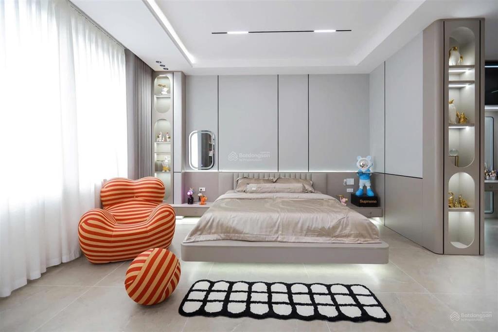 Bán nhà phường 4 tân bình, mặt tiền nguyễn trọng lội (4,8*16,5m)  3 tầng trục trường sơn