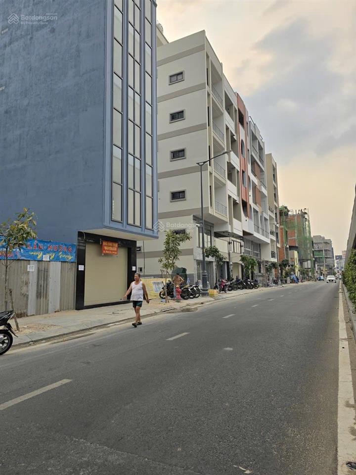 **bán đất 2 mặt tiền trần quốc hoàn, phường 13, tân bình (9*15)  ngay cổng nhà ga t3