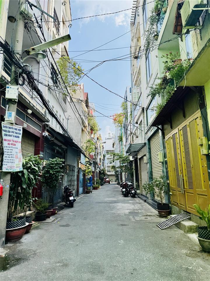 Bán nhà hẻm hoàng văn thụ, phường 4 tân bình (4,5*16,5) chỉ 9,5 tỷ gần nhà hàng adora, sân bay