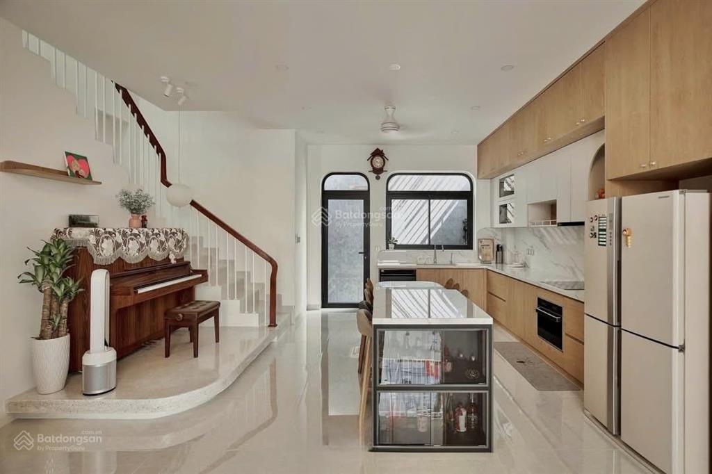 **bán nhà góc 2mt kim cương hxh 305 lê văn sỹ, phường 1 tân bình (5*15,7) 5 tầng