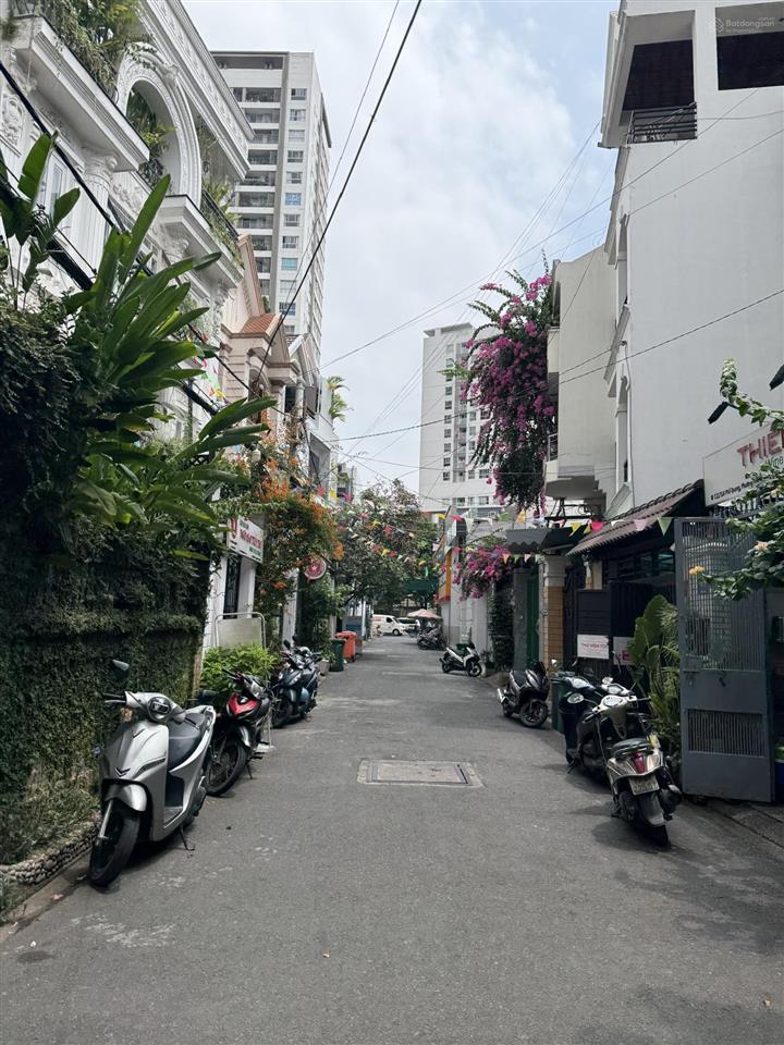 **bán nhà hẻm số 1 thăng long , phường 4, tân bình (4,5*12m)  3 tầng ngay vincom cộng hòa